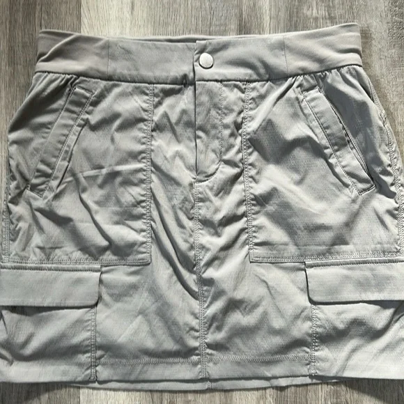 Athleta Trekkie Skort Sz 4 - Picture 3 of 10